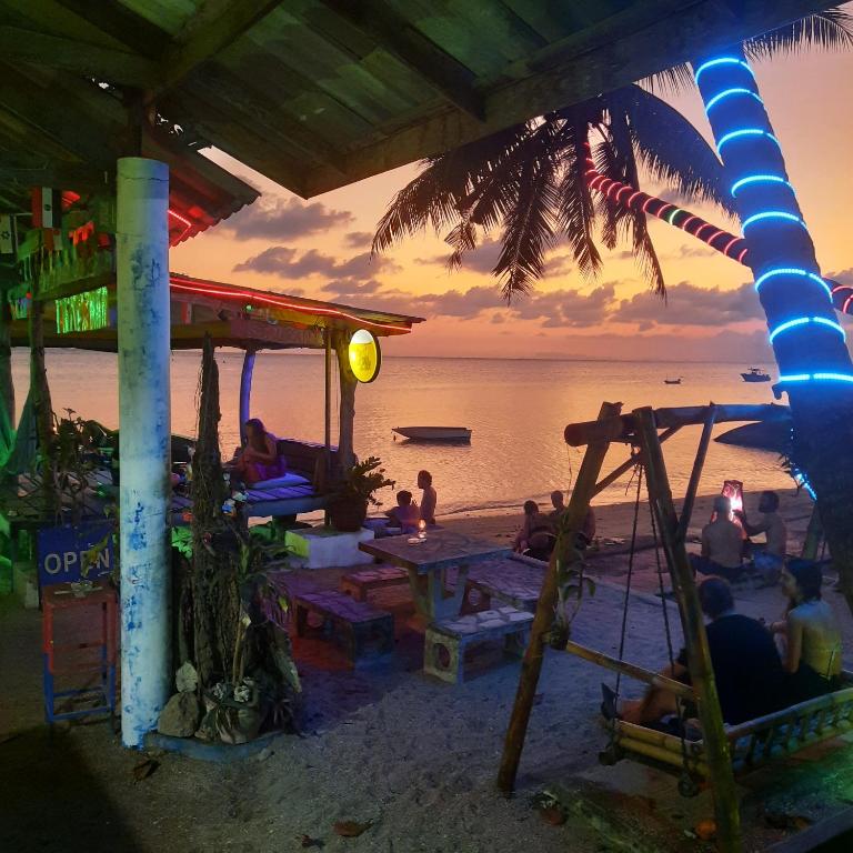 Two Rocks Bungalows – Koh Phangan